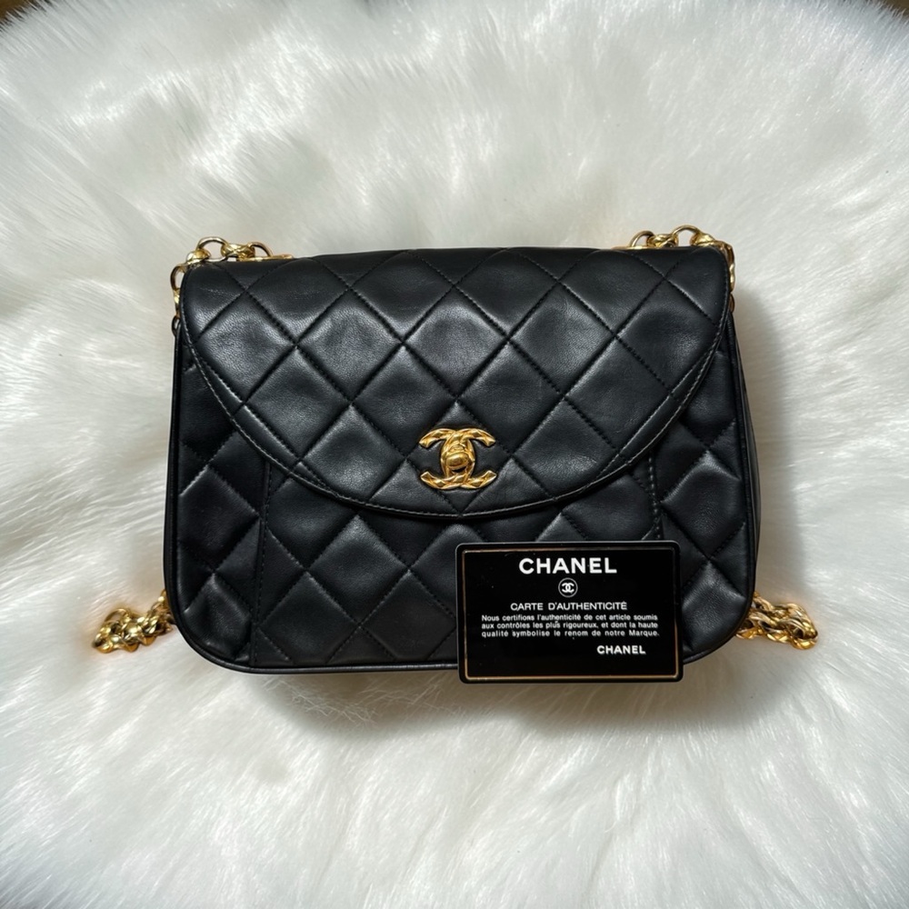 ❌SOLD❌Rare CHANEL Black Quilted Leather Crossbody Bag with 24K Gold Bijoux Chain